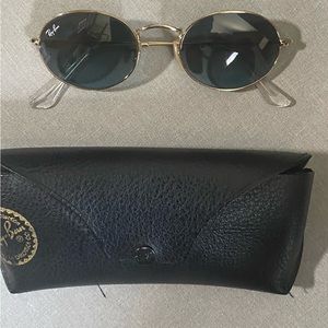 Ray-Ban sunglasses. Unisex. Like new.